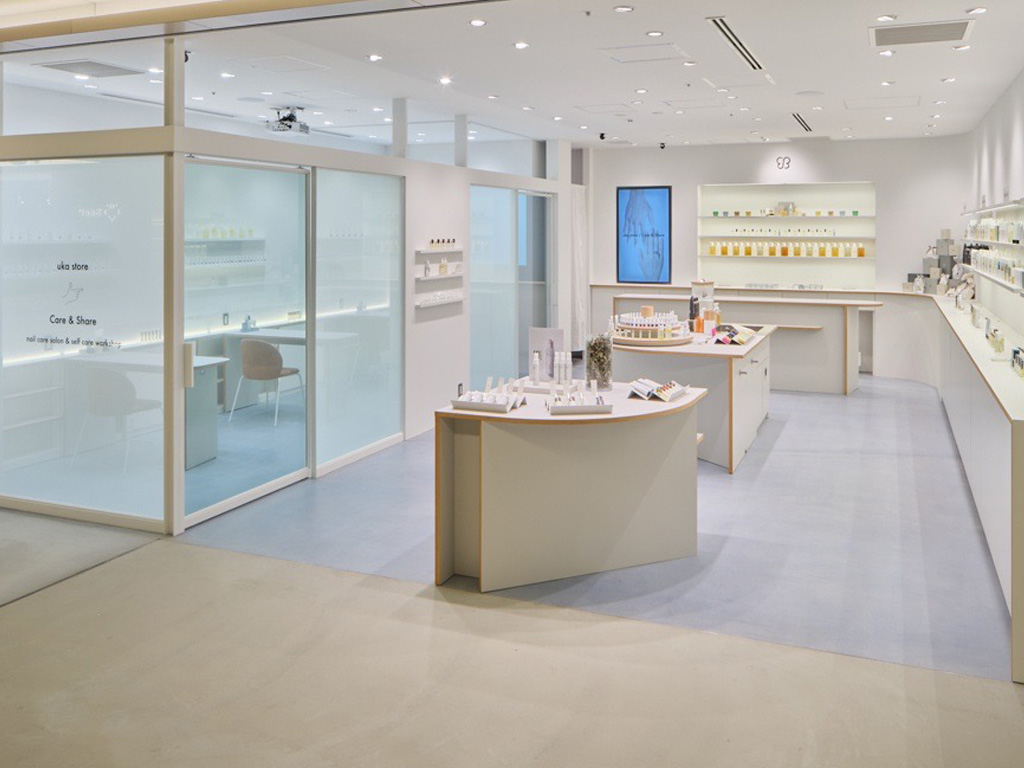 uka store / Care & Share